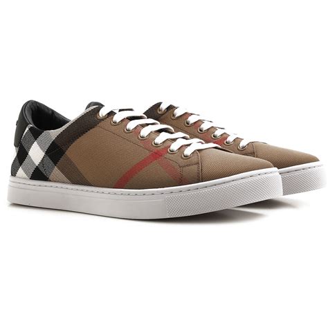 sacrpe burberry uomo|burberry sneakers for men.